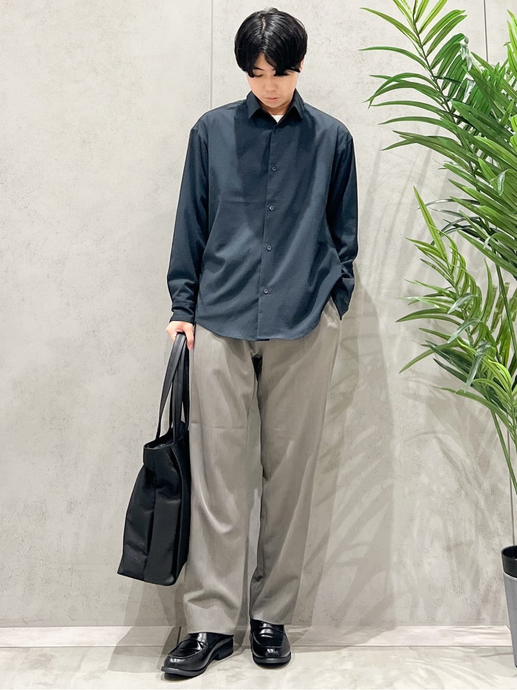 SHI-MAさんの「THE SHOP TK｜リンクスジャカード長袖Tシャツ【サスティナブル素材使用/洗濯機OK】」を使ったコーディネート