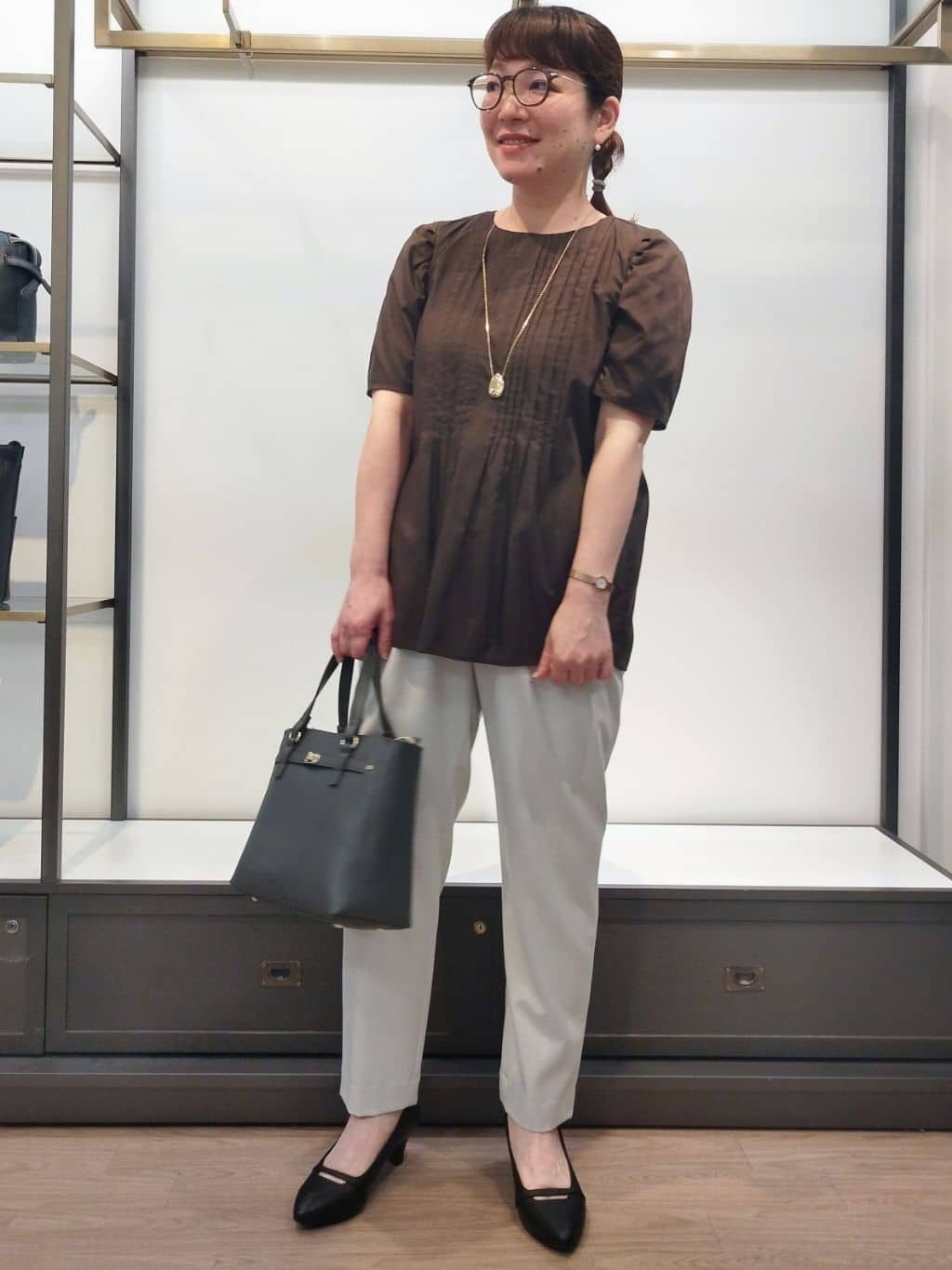junさんの「Reflect｜【すっきり見え！長め丈】ピンタックデザインチュニックブラウス」を使ったコーディネート