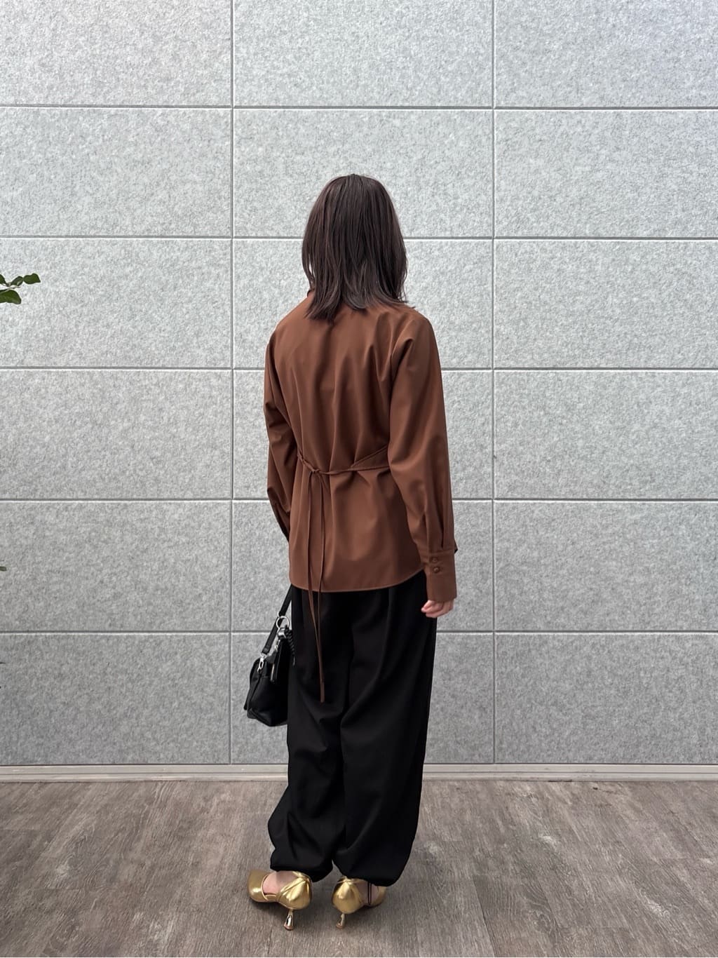 erikaさんの「INDIVI｜アシメジレシャツ」を使ったコーディネート