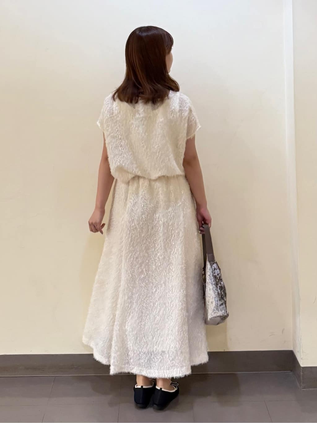 いくみさんの「UNTITLED｜【セットアップ可/後ろウエストゴム】フェザーマーメイドスカート」を使ったコーディネート