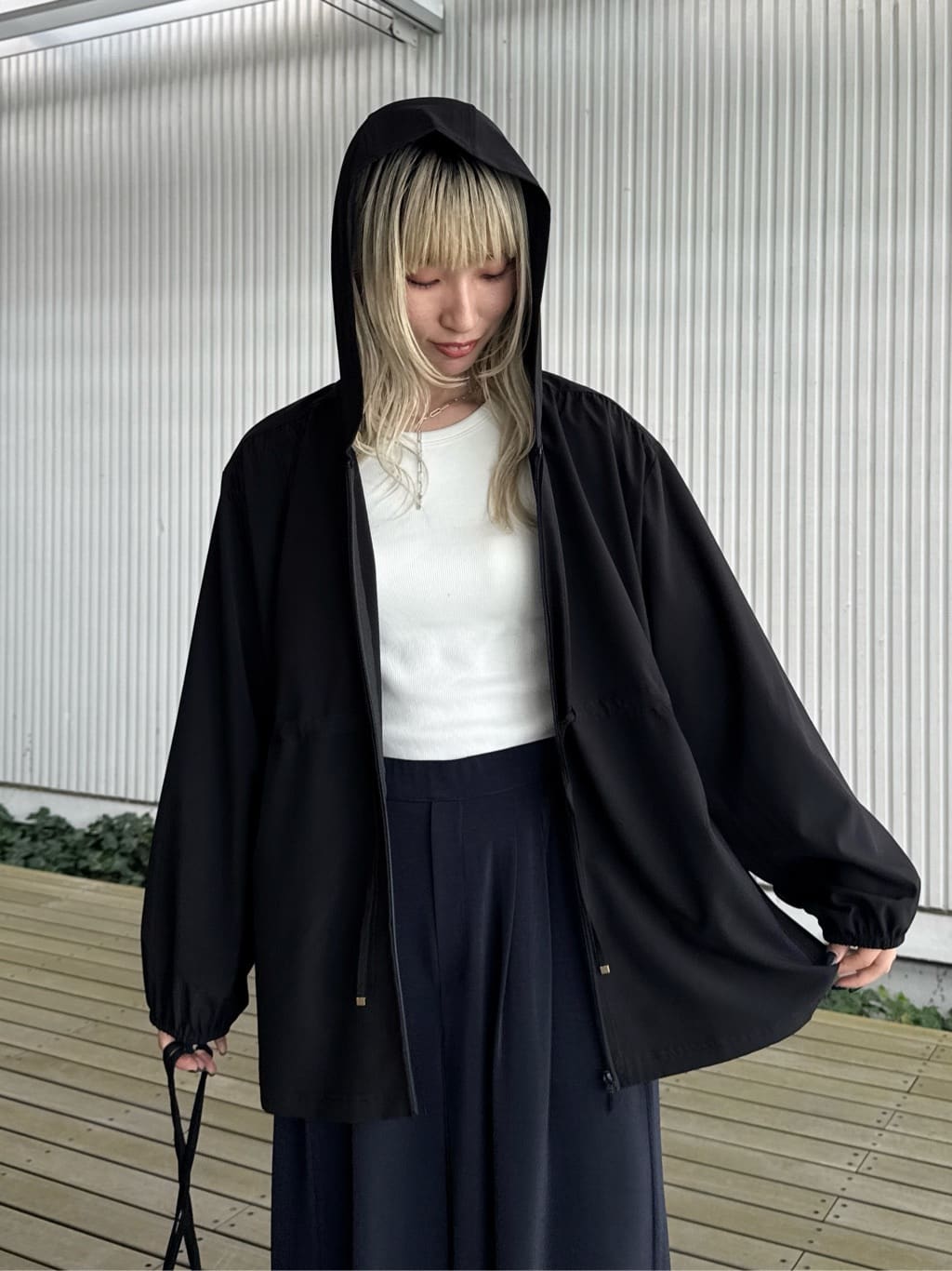 omaさんの「THE SHOP TK｜タックワイドパンツ【UV/洗濯機OK/セットUP可】」を使ったコーディネート