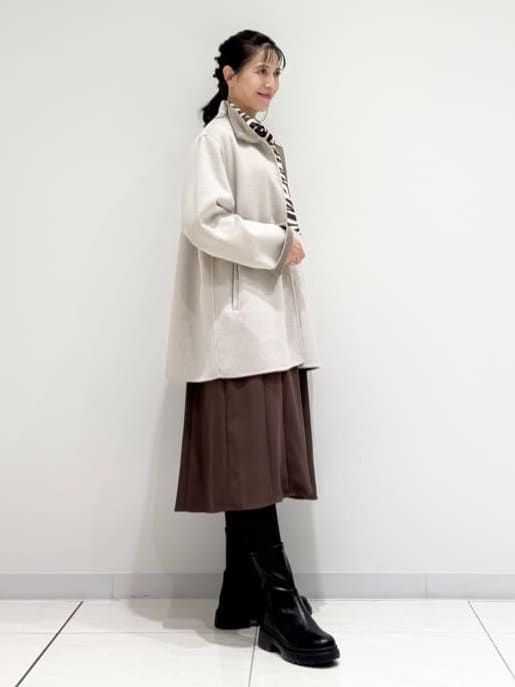 kayoさんの「INDIVI｜【配色デザイン／ミドル丈】ウールリバー テントラインコート」を使ったコーディネート