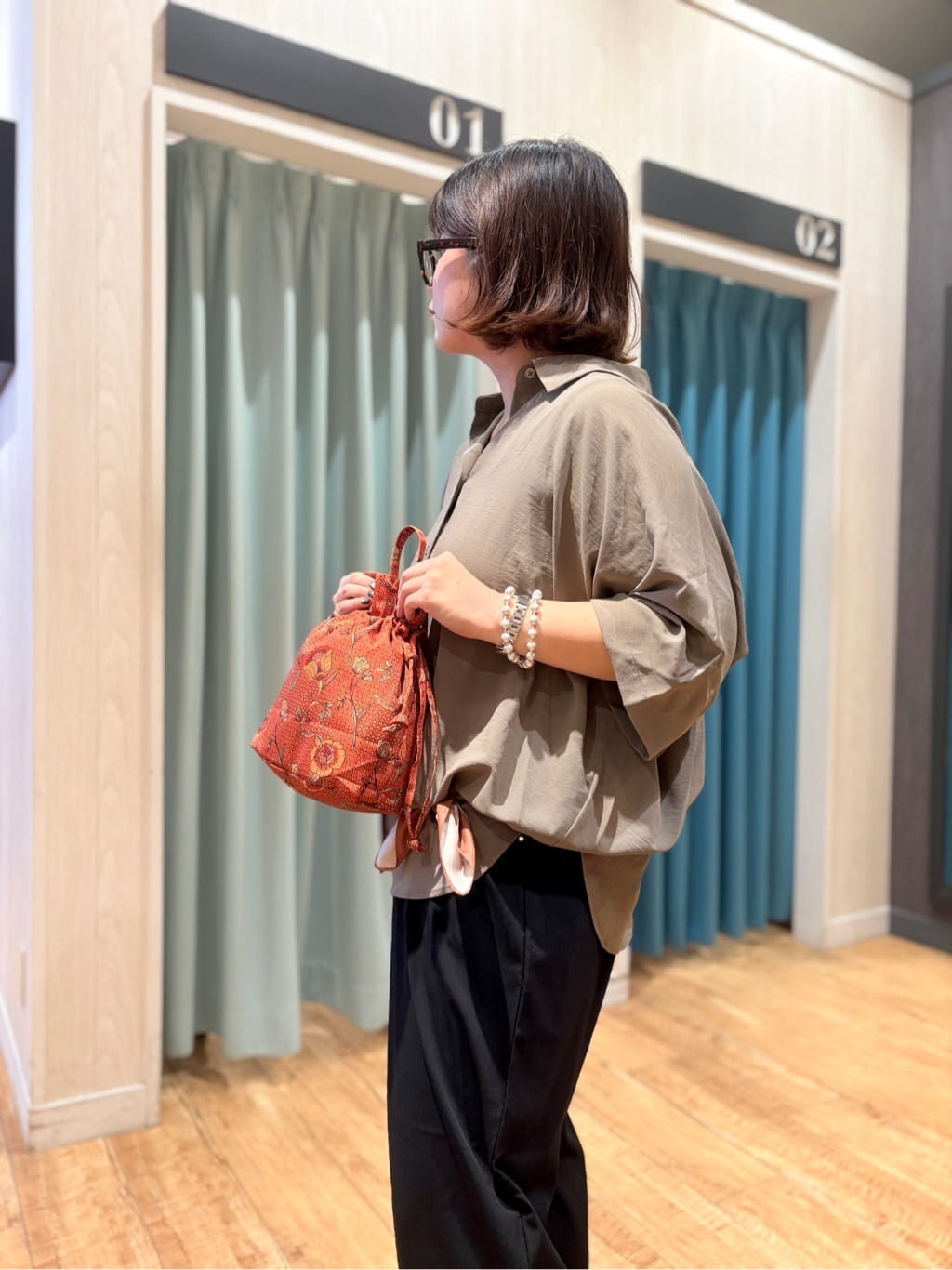 砂糖さんの「SHOO･LA･RUE｜【着丈選べる/S-LL】触れる度ひんやり ゆるきれい イージーワイドパンツ」を使ったコーディネート