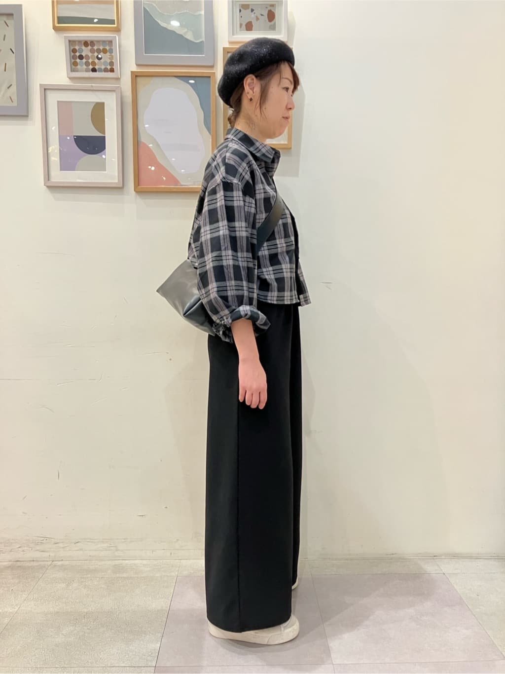 まぁさんの「SHOO･LA･RUE｜【汗ジミ軽減/ひんやり/UV】大人のヘルシーな着こなしに タックノースリーブチュニック」を使ったコーディネート