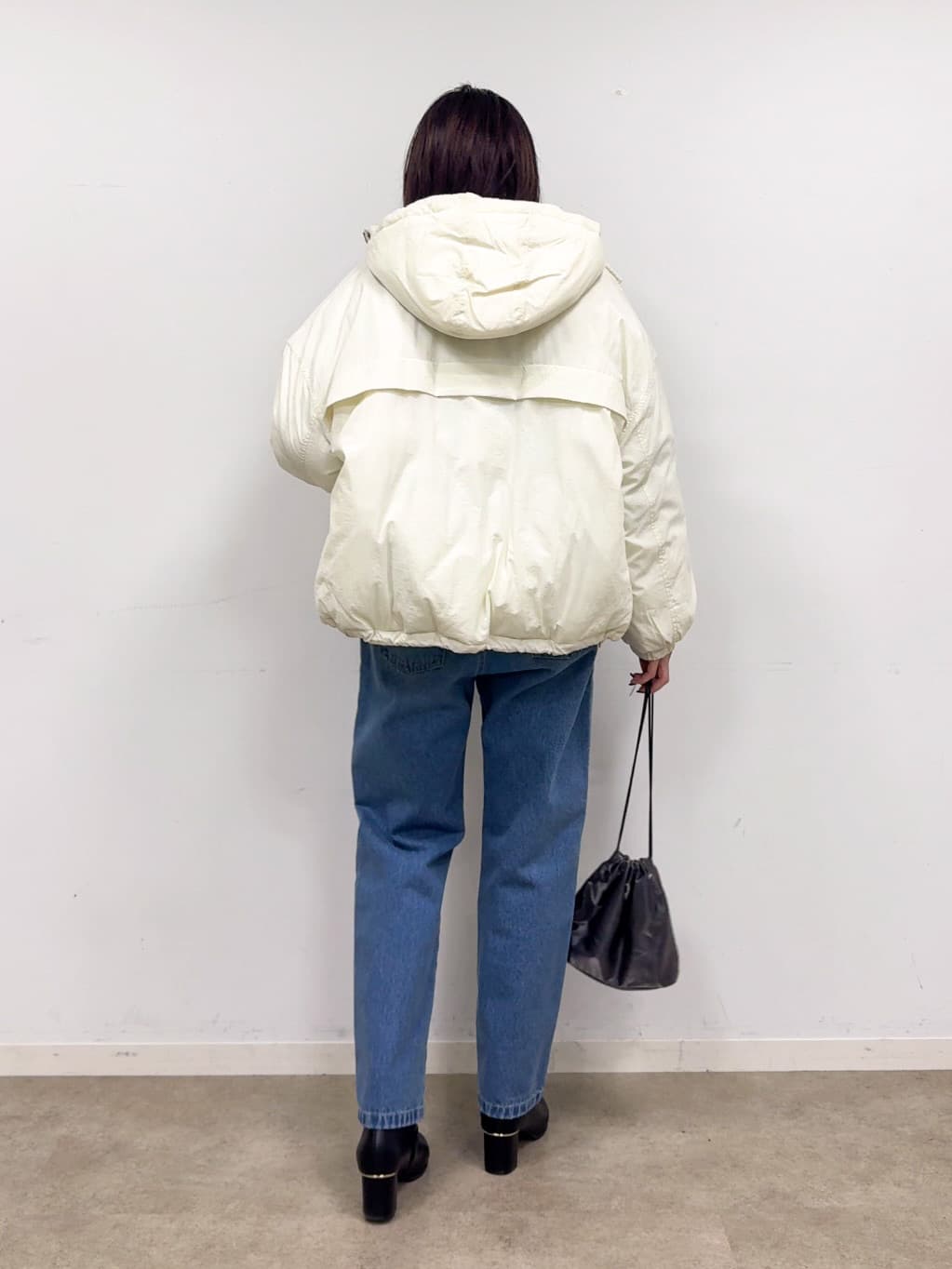 𝐜𝐡𝐢𝐤𝐚さんの「SHOO･LA･RUE｜【撥水/あったか】たっぷり着られる 中綿モンスターショートコート」を使ったコーディネート