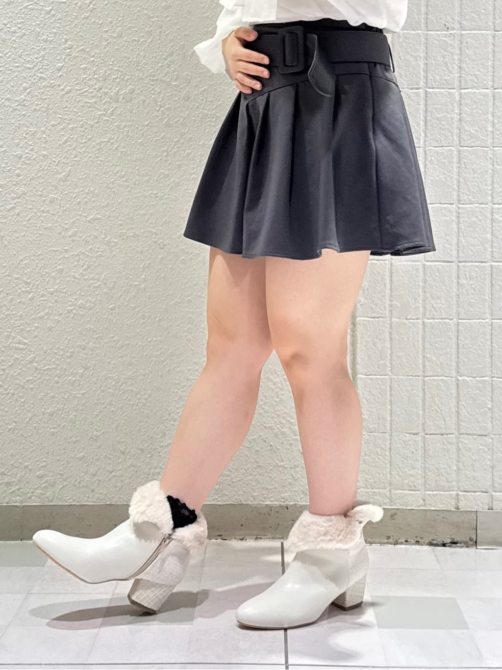 sa.raさんの「ESPERANZA｜折り返しフェイクファー2WAYショートブーツ」を使ったコーディネート