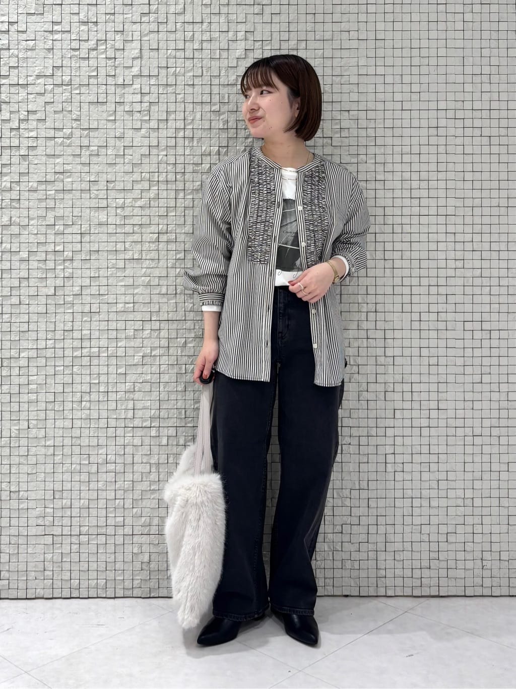 sakuさんの「INDIVI｜【UVケア】プリントフォトロングTシャツ」を使ったコーディネート