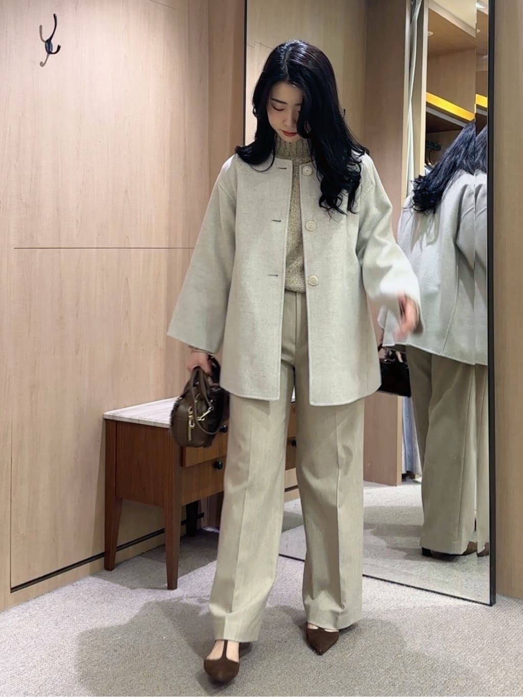 しょんさんの「UNTITLED｜【ワイド/後ろゴム/シーズンレス】シルクネップツイードパンツ」を使ったコーディネート