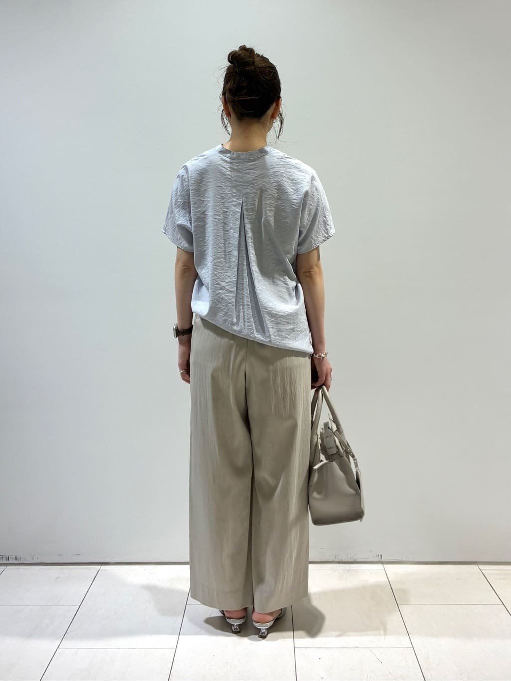 KAOさんの「INDIVI｜◆【合皮／マルチWAY／サブバッグ付】ミニショルダーバッグ」を使ったコーディネート
