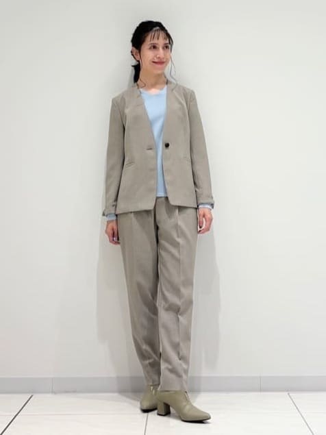 kayoさんの「INDIVI｜【洗える】Vネックコンパクトニット」を使ったコーディネート