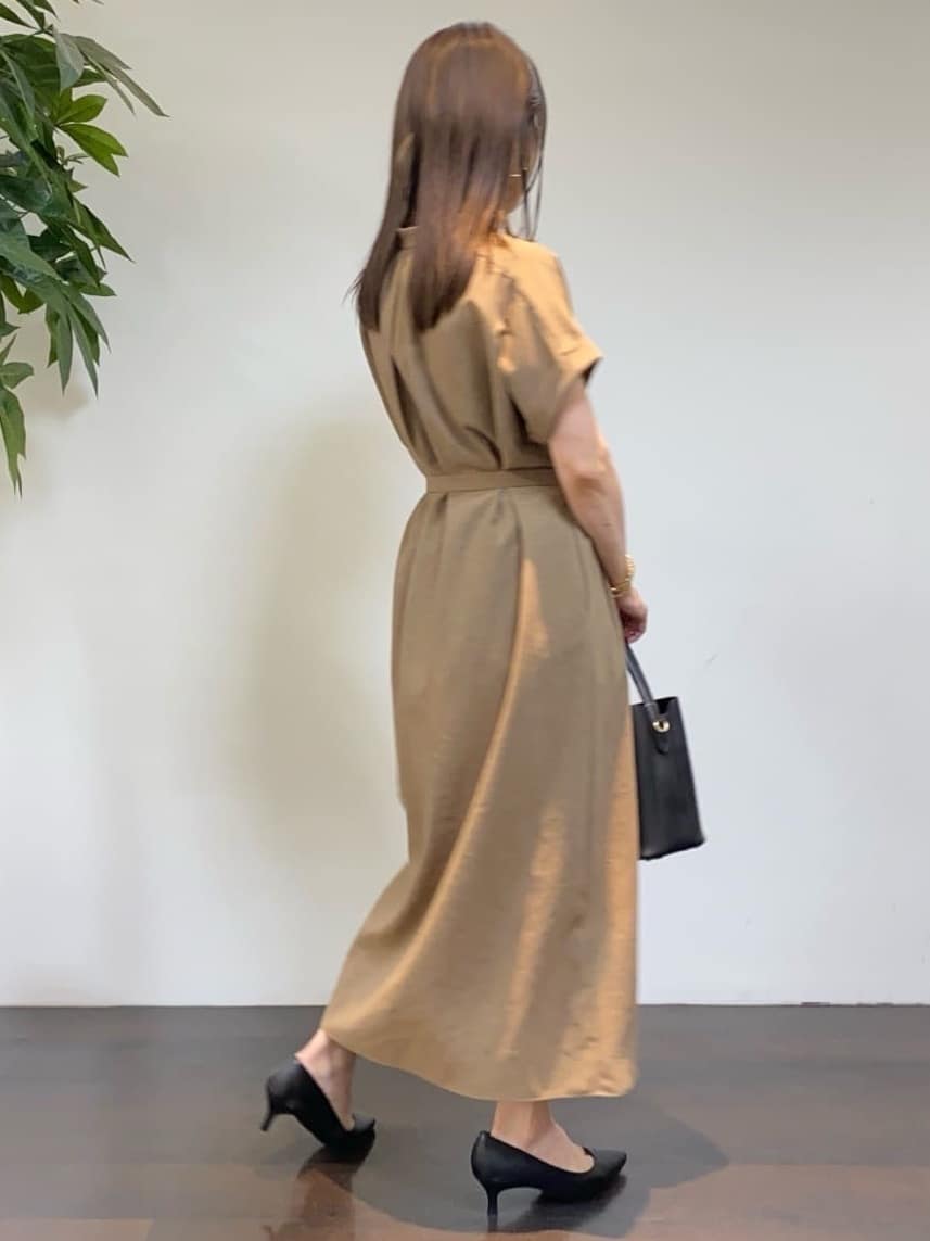 tomoさんの「UNTITLED｜【UV/はっ水】リラククールワンピース」を使ったコーディネート