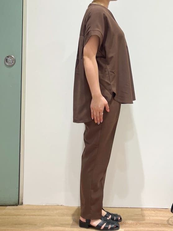 chiakiさんの「OPAQUE.CLIP｜《7色展開／SS-LLサイズ》ストレッチスキッパーブラウス／セットアップ対応【洗濯機洗い可／防シワ】」を使ったコーディネート
