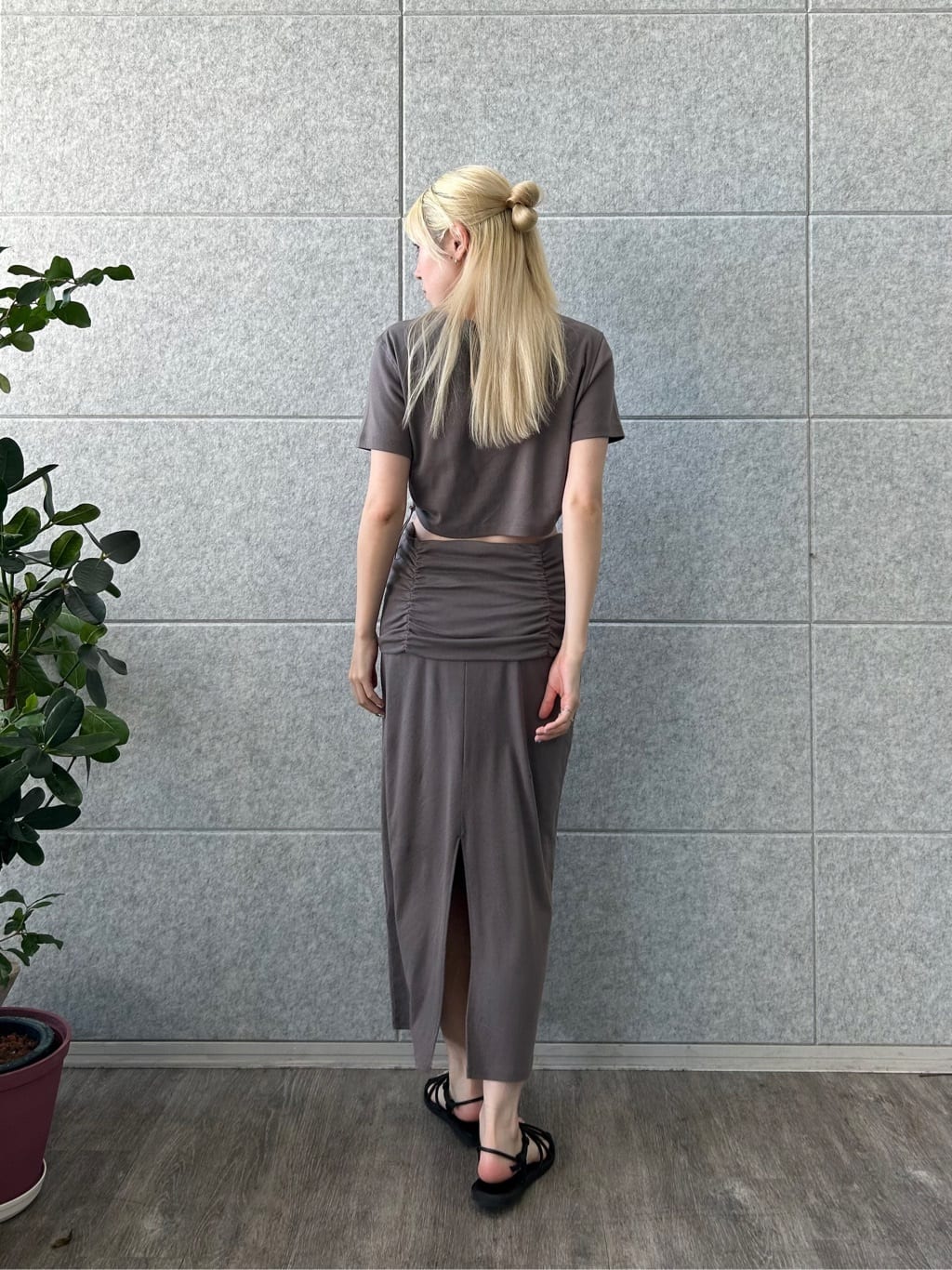 honoka Aさんの「CODE A｜drawstring crop tee」を使ったコーディネート