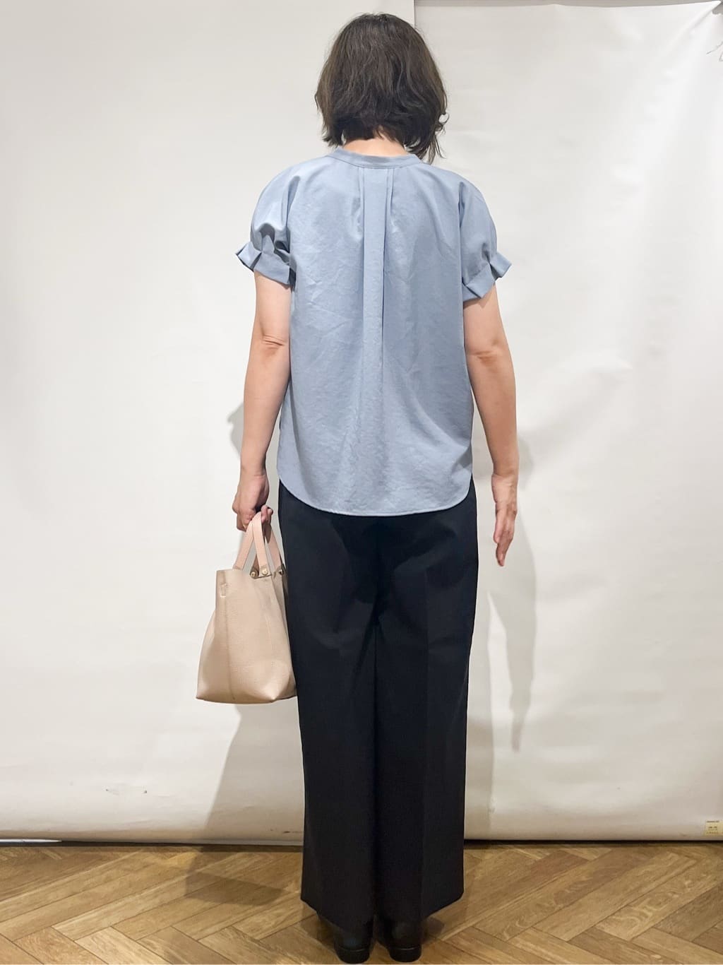 fumiさんの「index｜《7色展開／XS-LLサイズ》タックスリーブスキッパーブラウス【洗濯機洗い可／吸水速乾／抗ピル／防シ」を使ったコーディネート