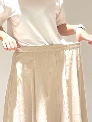 Liriさんの「Dessin｜【選べる首元デザイン/洗える】クルーネックロングTシャツ」を使ったコーディネート
