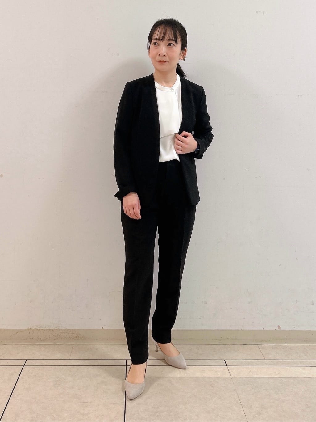 hattoriさんの「INDIVI｜【洗える／UVケア／スーツ】ストレッチノーカラージャケット」を使ったコーディネート