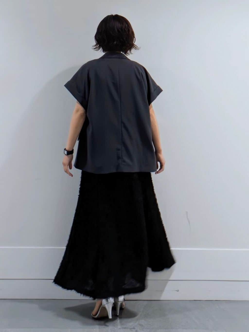 ミズタさんの「UNTITLED｜【セットアップ可/洗える】フェザーフレンチスリーブブラウス」を使ったコーディネート