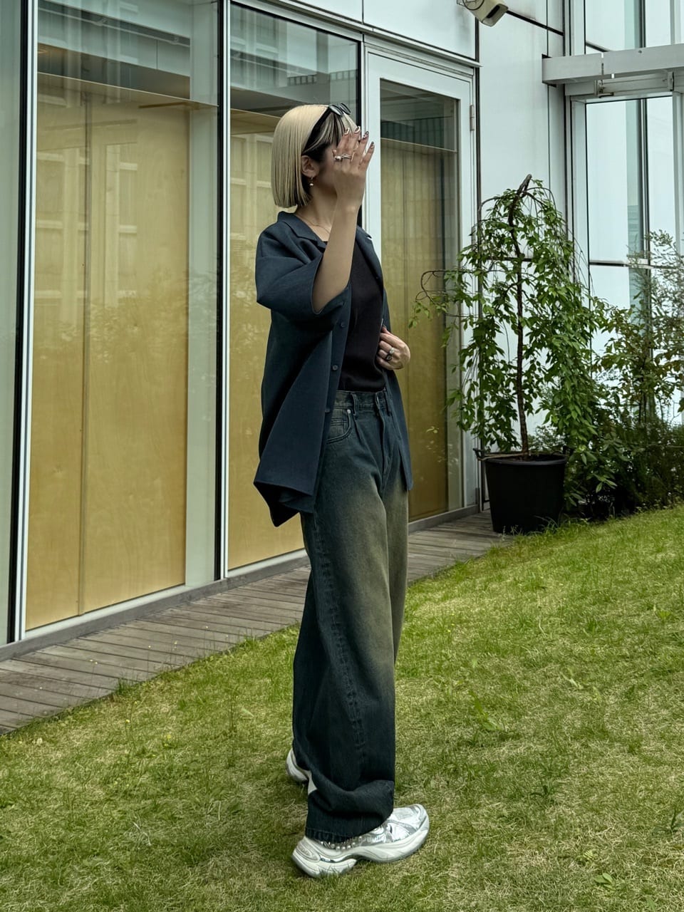川本葵さんの「tk.TAKEO KIKUCHI｜」を使ったコーディネート