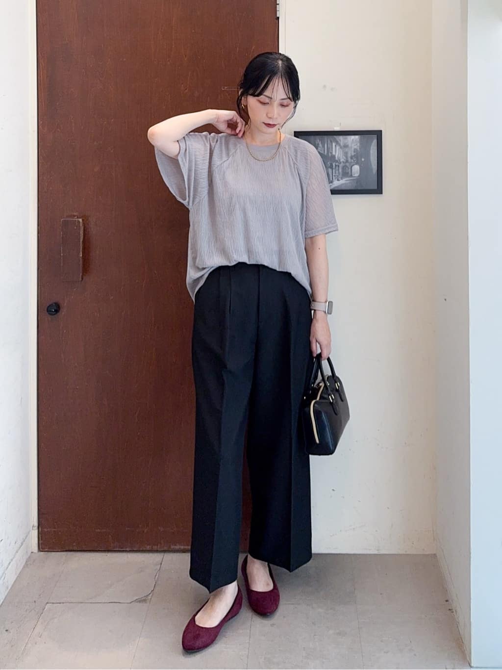 𝐇𝐢𝐫𝐨𝐦𝐢さんの「SHOO･LA･RUE｜【S-LL/二の腕カバー】ウエーブ柄 インナードッキングトップス」を使ったコーディネート