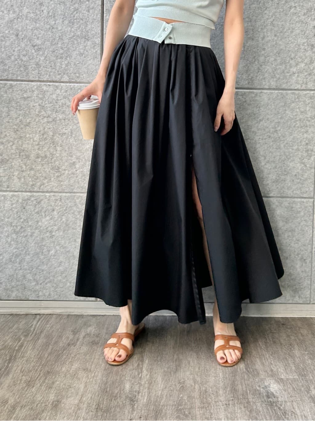 harunaさんの「CODE A｜design knit tank」を使ったコーディネート