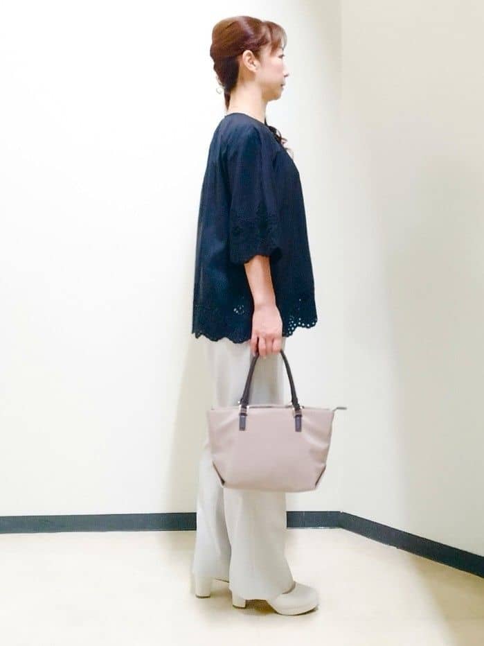 花さんの「Reflect｜【マシンウォッシュ可】リネンライクフレアパンツ」を使ったコーディネート