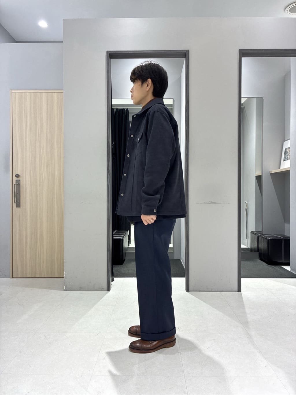 わいずみさんの「TAKEO KIKUCHI｜【尾州織】ショールカラー カーディガン」を使ったコーディネート