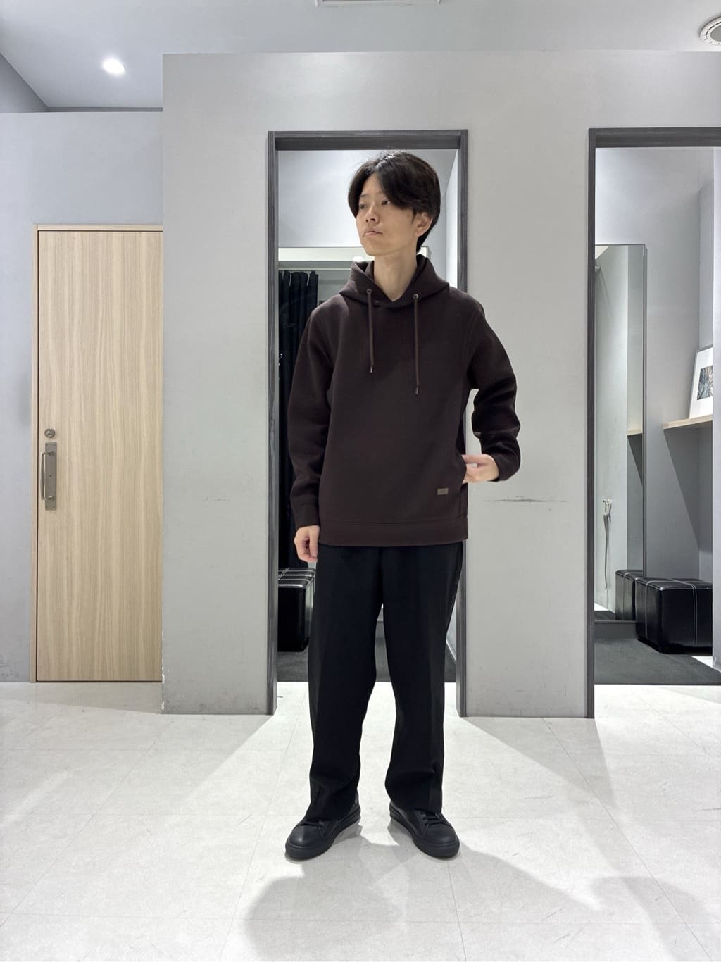 わいずみさんの「TAKEO KIKUCHI｜【JUST ONE LAYER】ダウンファブリック ジップアップ フード ブルゾン」を使ったコーディネート