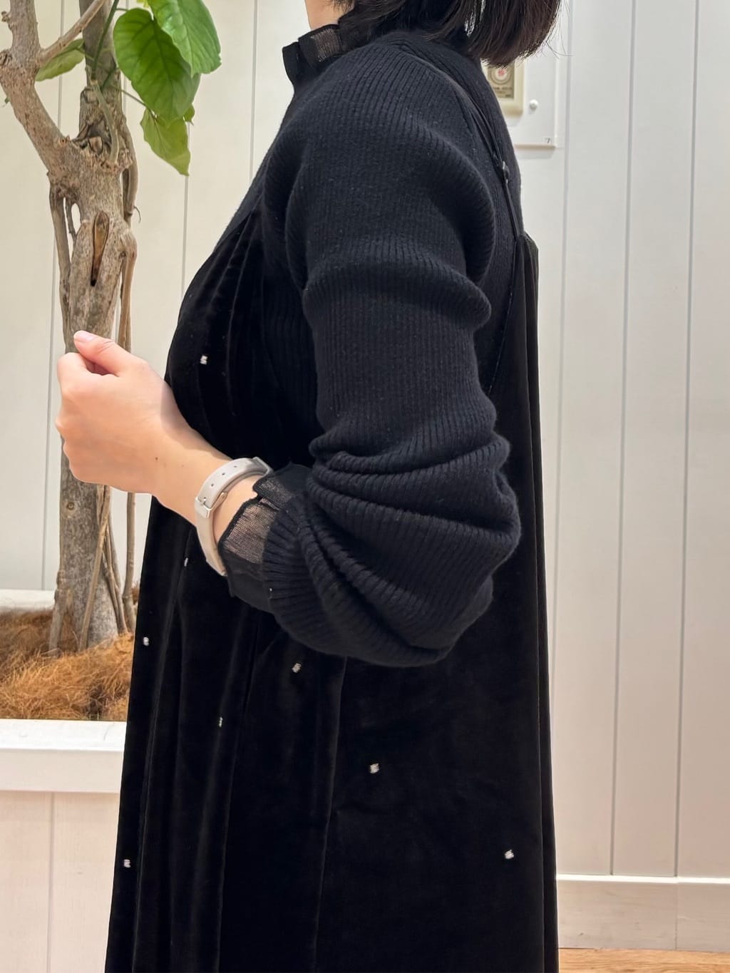 OKADAさんの「Dessin｜【前後2WAY/洗える】ベロアワンピース」を使ったコーディネート