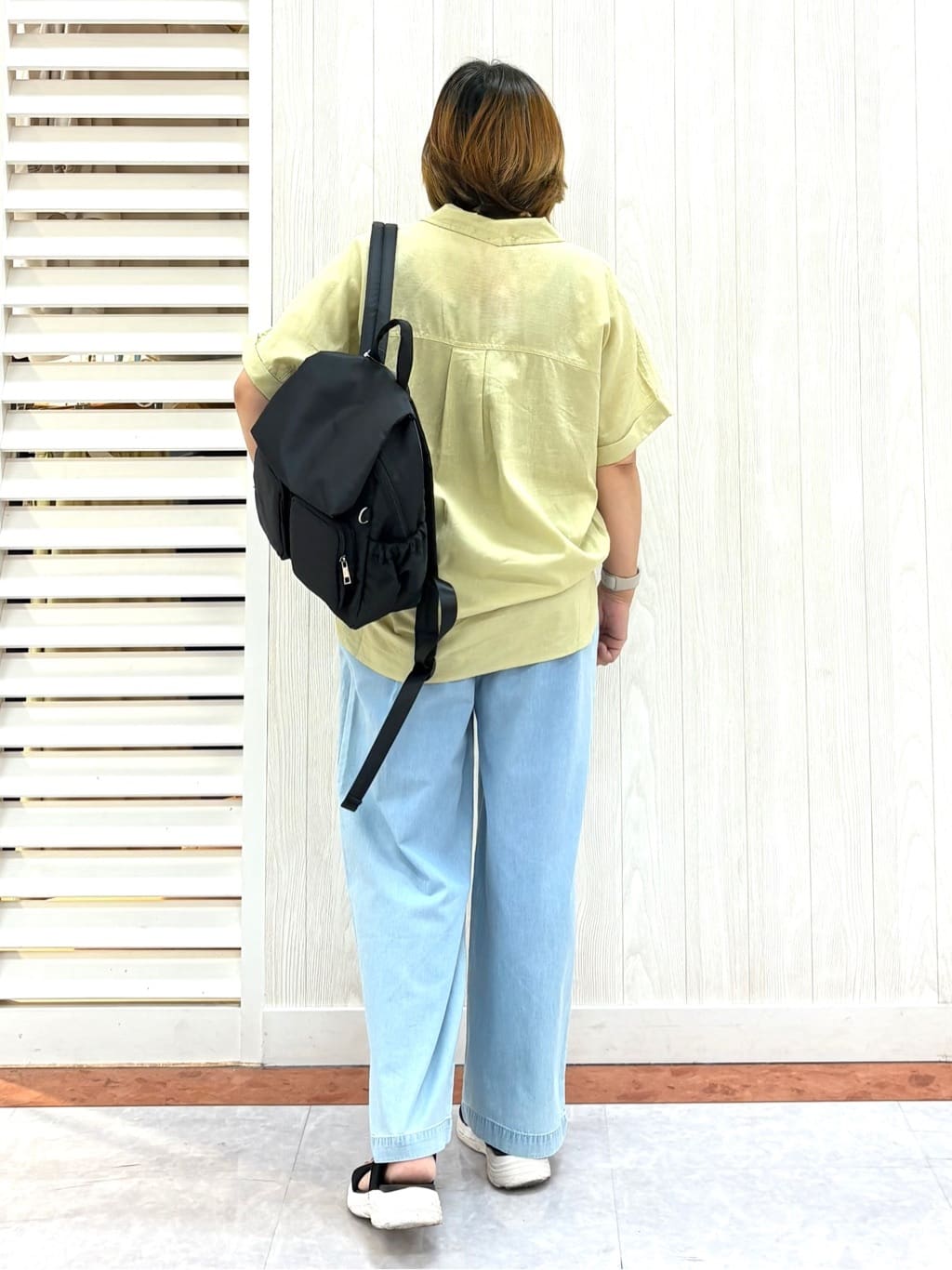 もっちさんの「SHOO･LA･RUE｜【S-LL/UV/接触冷感/抗菌防臭】体型を自然にカバー フレンチリネンブレンド襟付ドルマンシャツ」を使ったコーディネート