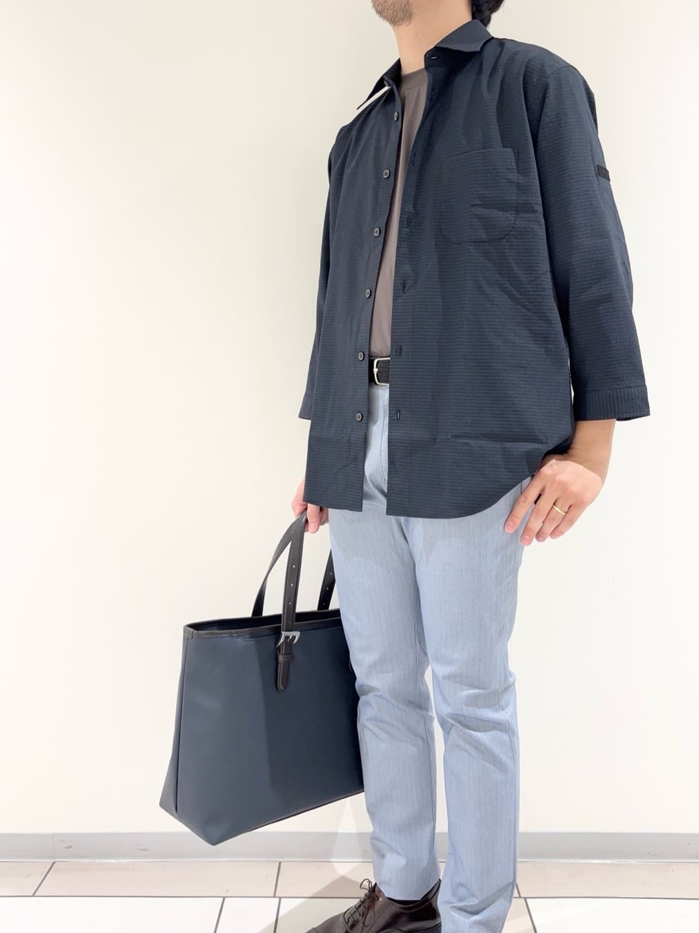 及川さんの「TAKEO KIKUCHI｜【COOL CITY WEAR】DotAir（R）サッカー シャツ」を使ったコーディネート