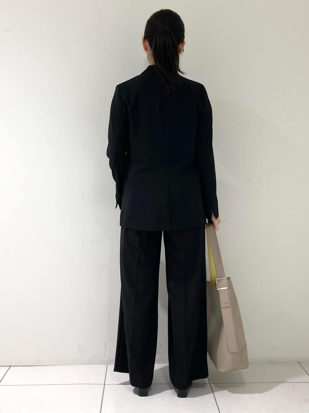 momokoさんの「INDIVI｜【軽く羽織れる！】ダブルジャケット」を使ったコーディネート