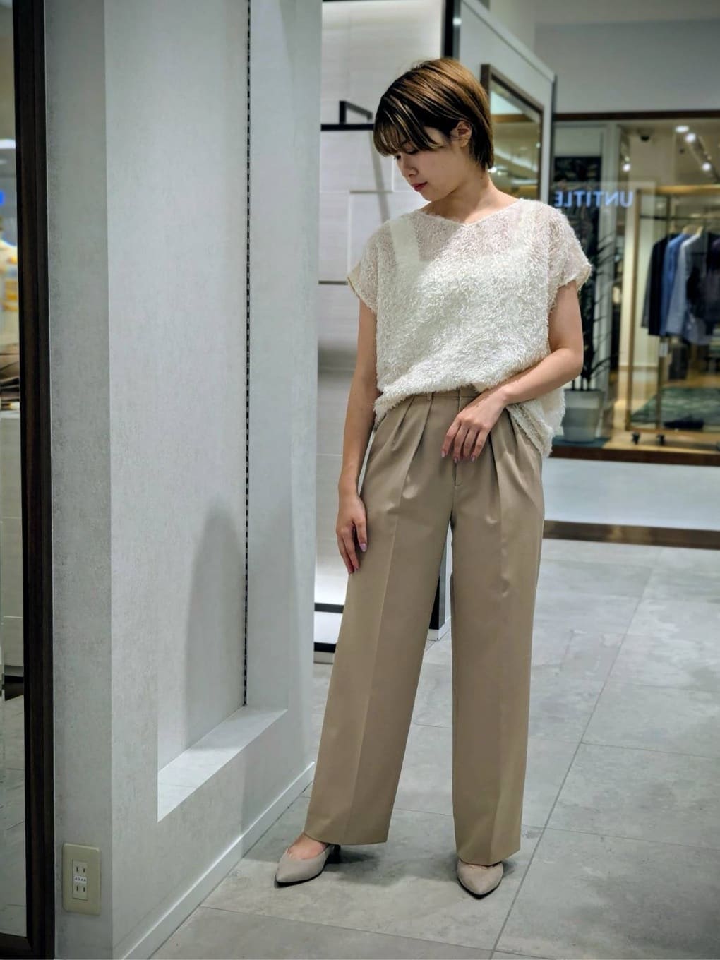 nonoさんの「UNTITLED｜【セットアップ可/洗える】フェザーフレンチスリーブブラウス」を使ったコーディネート
