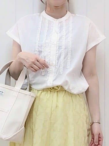 itoさんの「Dessin｜【洗える】スタンドカラーフリルブラウス」を使ったコーディネート