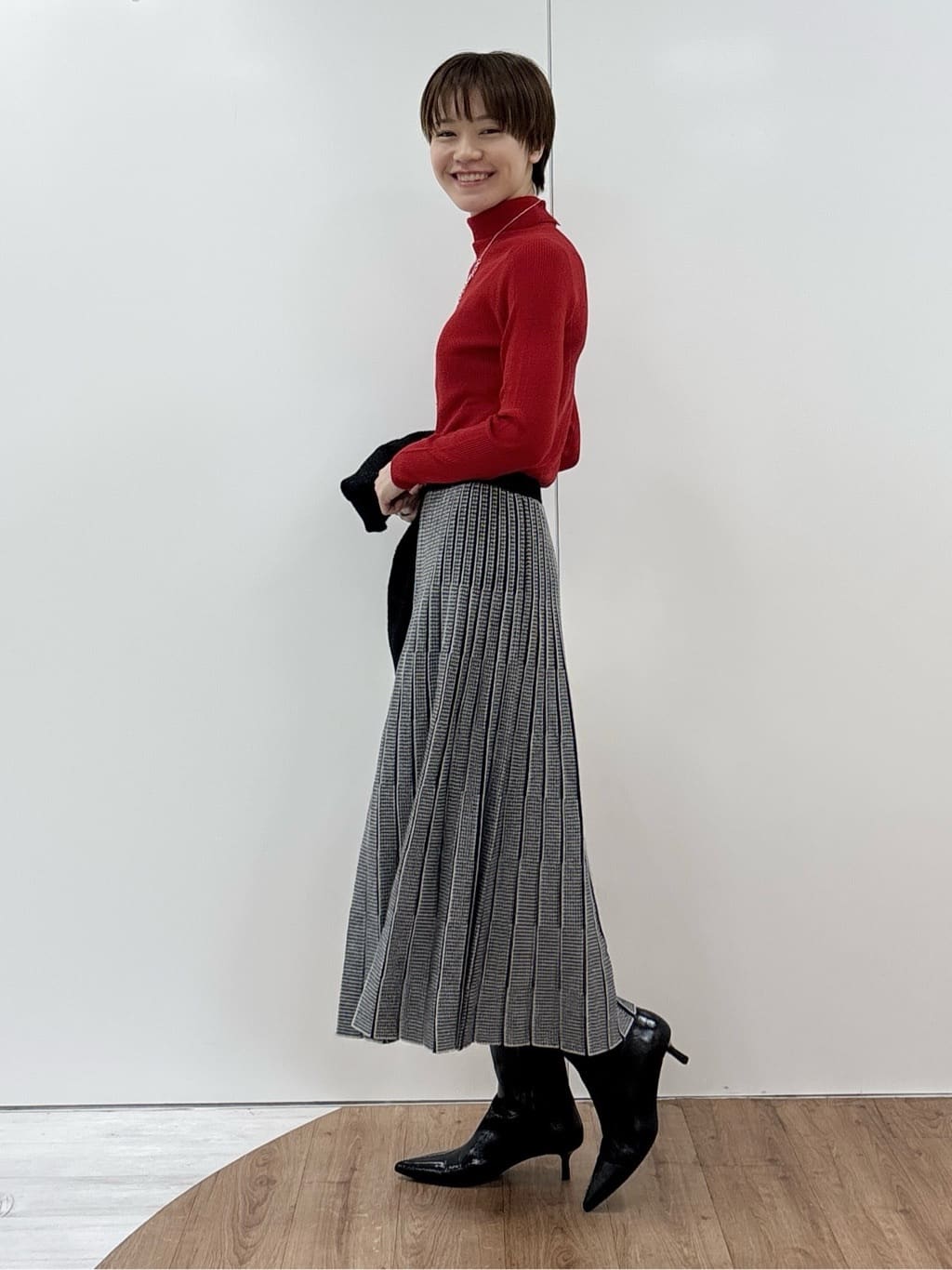 kanaeさんの「INDIVI｜【洗える】ラメニットカーディガン」を使ったコーディネート