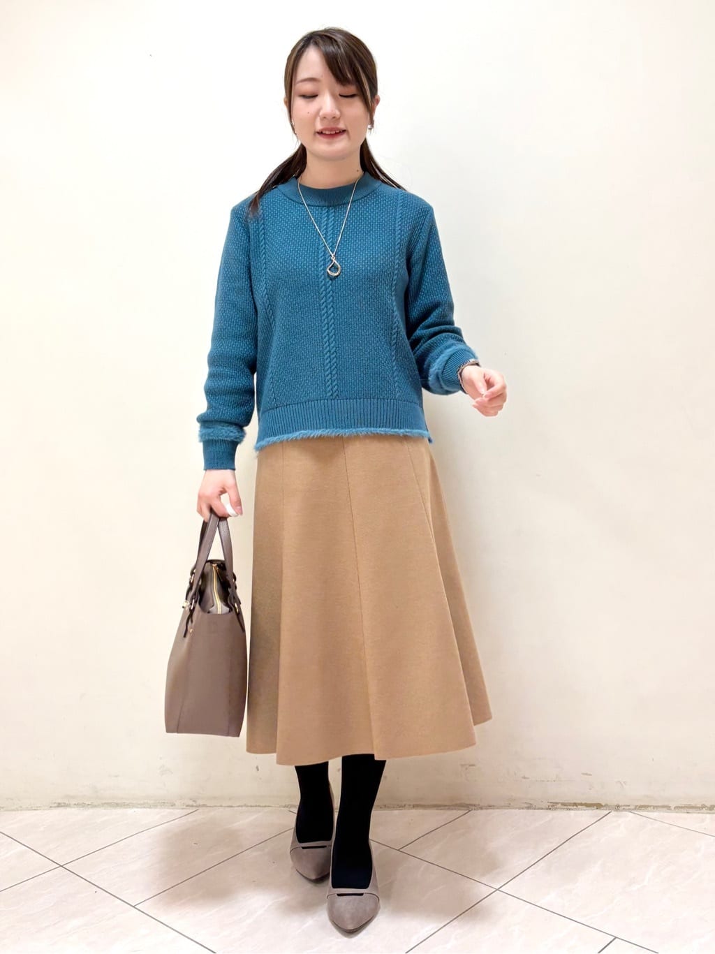 mikiさんの「Reflect｜【ほんのりラメ感◎】ケーブル柄ニット」を使ったコーディネート