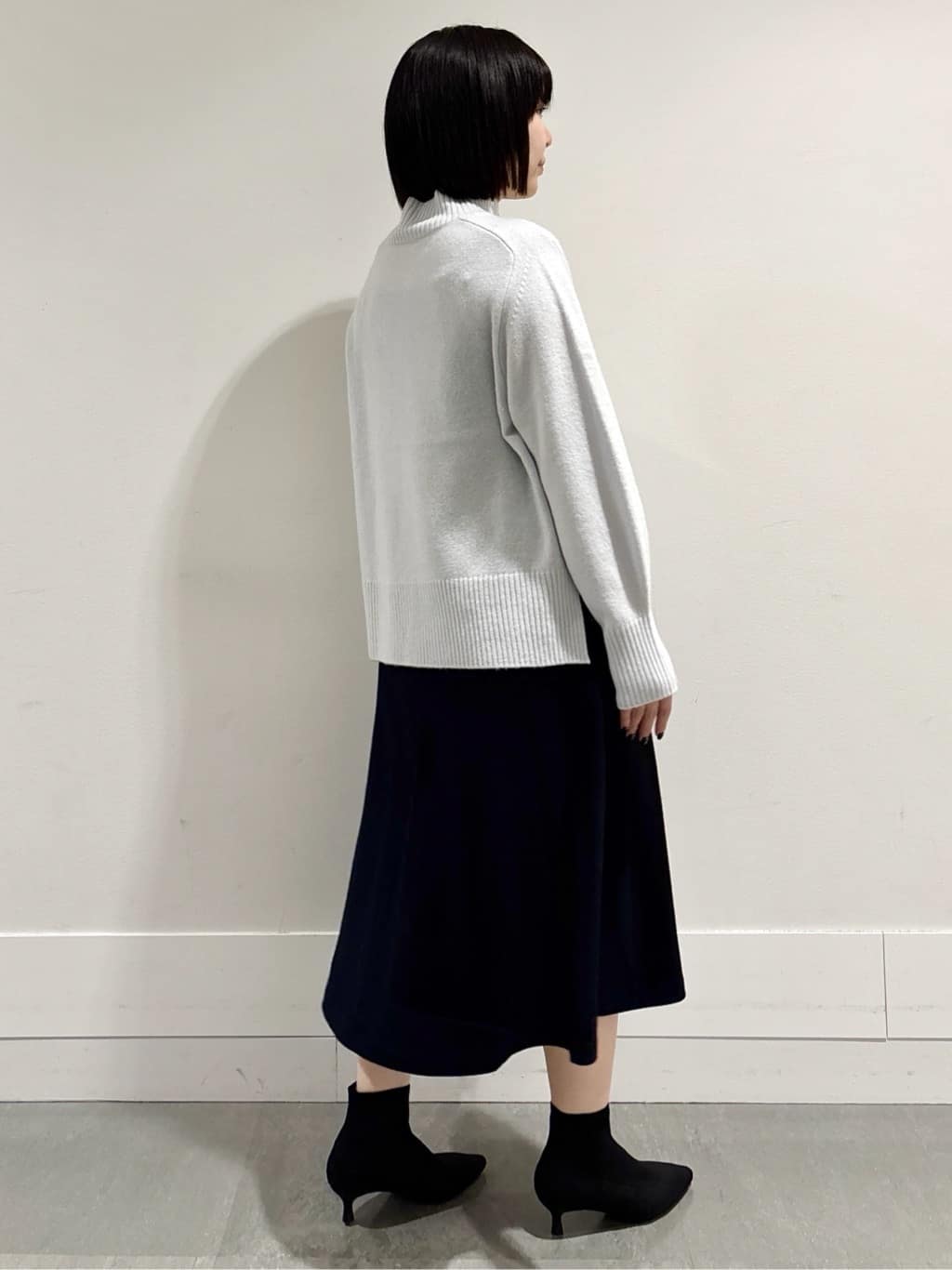 モエカさんの「UNTITLED｜【ウール100%/後ろウエストゴム】ミルドスムースフレアスカート」を使ったコーディネート