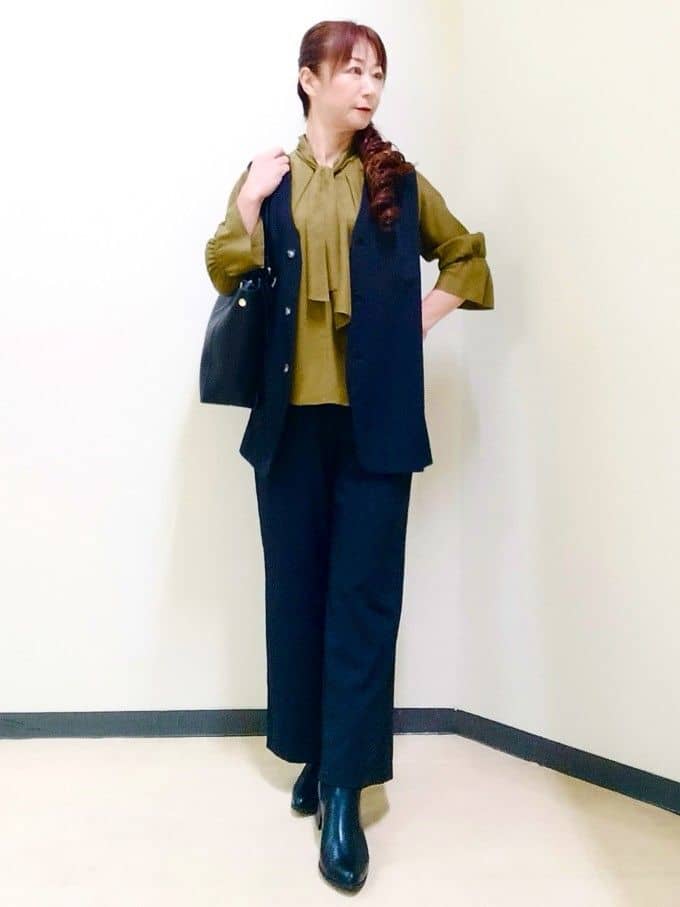 花さんの「Reflect｜【ウエスト総ゴム／セットアップ／単品使いOK◎】ベスト＋ストレートパンツセット」を使ったコーディネート