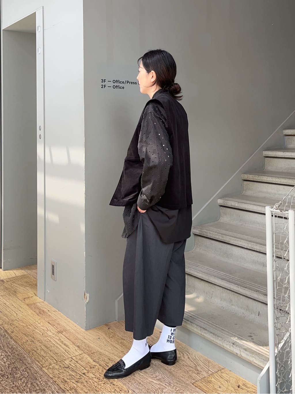 神野（jinno）さんの「TAKEO KIKUCHI｜ツイルオパールオーバーシャツ」を使ったコーディネート