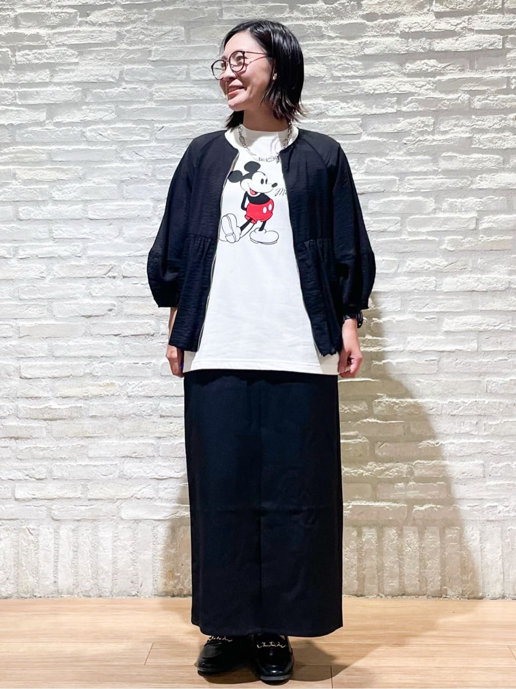 シゲリさんの「OPAQUE.CLIP｜【Mickey Mouse】プリントロングTシャツ」を使ったコーディネート