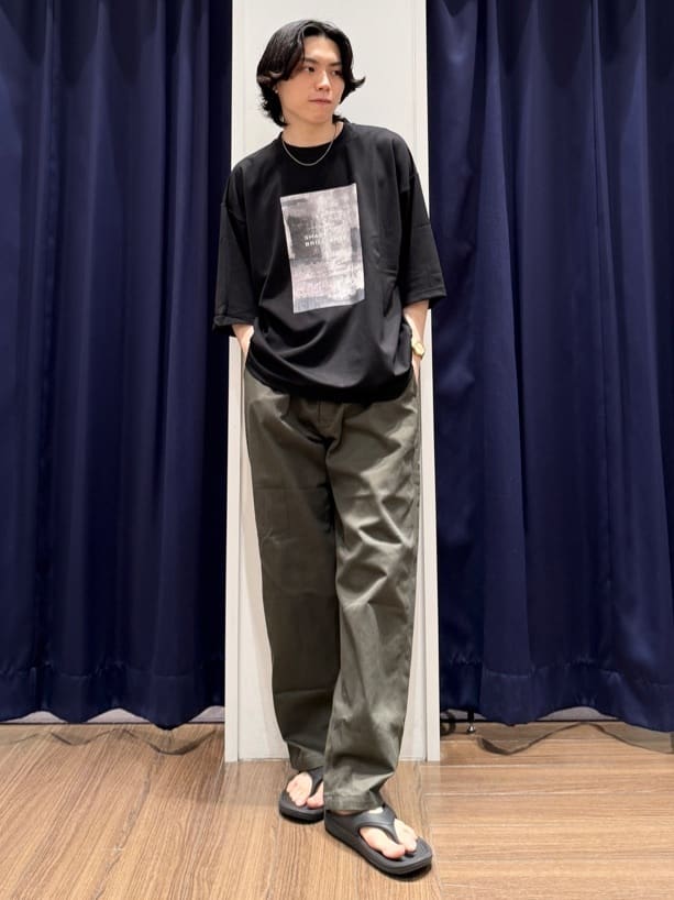 Tightさんの「THE SHOP TK｜ツイルチノワイドパンツ」を使ったコーディネート