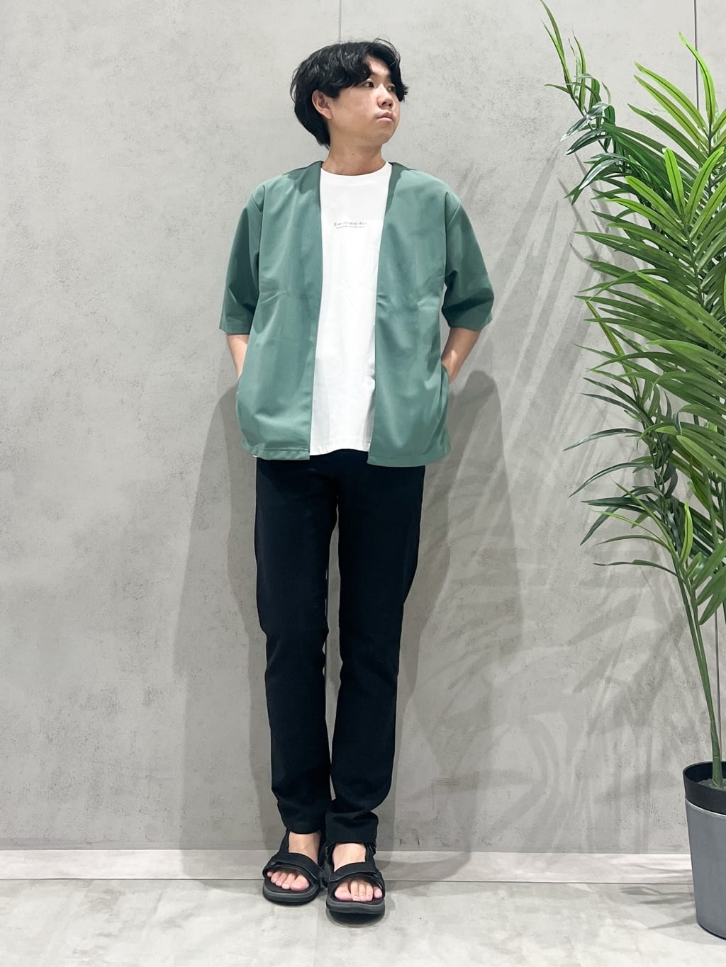 SHI-MAさんの「THE SHOP TK｜五分袖カーディガン+半袖Tシャツセットアイテム 洗濯機OK」を使ったコーディネート