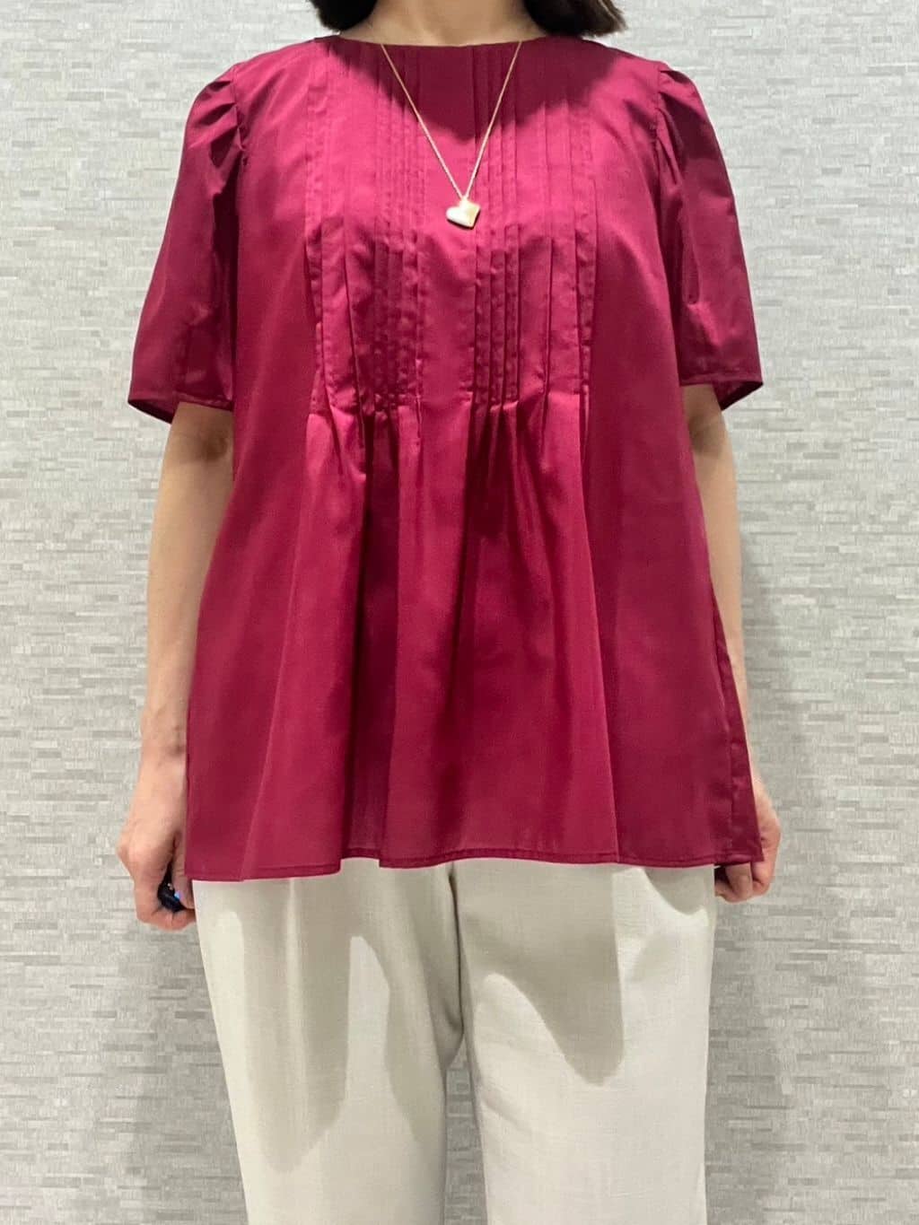 marikoさんの「Reflect｜【すっきり見え！長め丈】ピンタックデザインチュニックブラウス」を使ったコーディネート