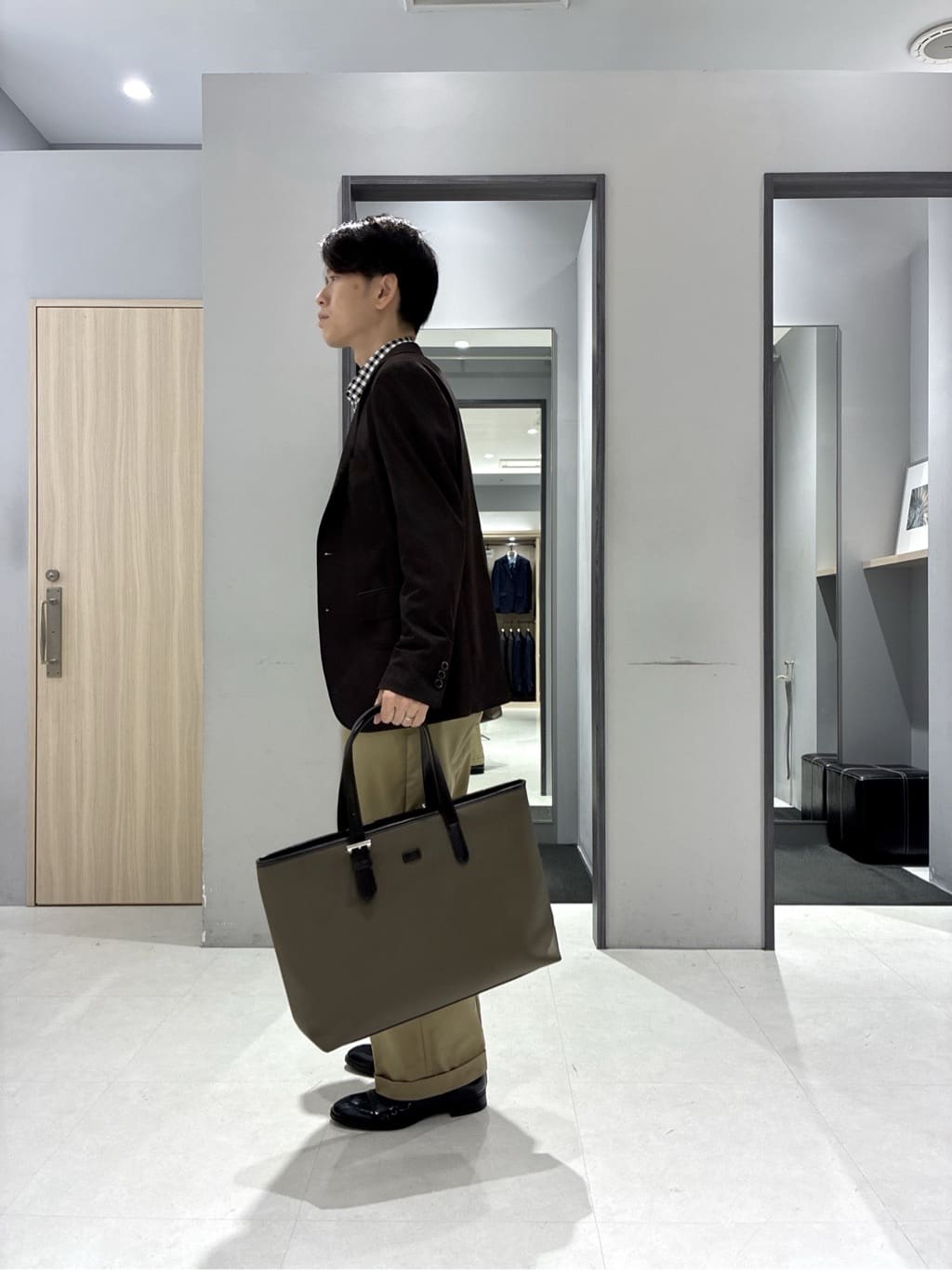 わいずみさんの「TAKEO KIKUCHI｜【360&deg;ストレッチ／セットアップ対応】None Of Stress ジャケット」を使ったコーディネート