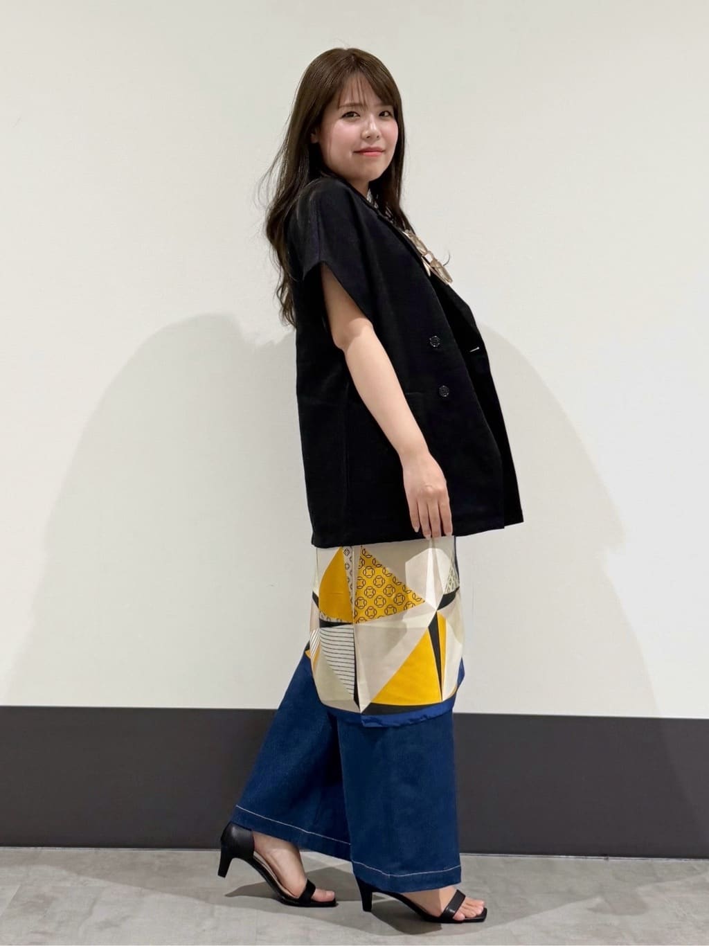 macchaさんの「THE SHOP TK｜【ひんやり】前後2WAY スクエアタンクトップ」を使ったコーディネート
