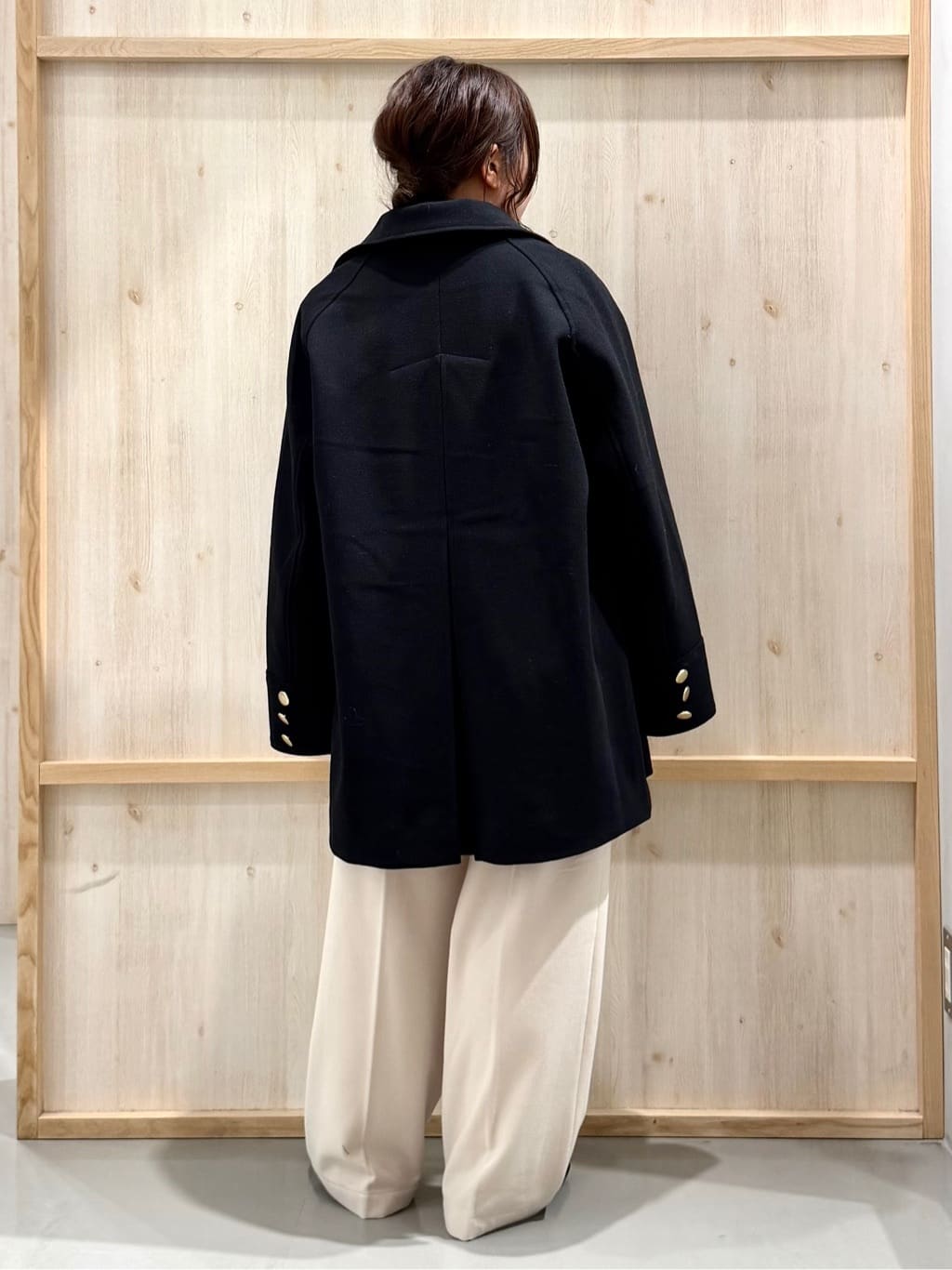 nanaさんの「THE SHOP TK｜クラシカルな装い ウールライクスタンドカラーコート」を使ったコーディネート