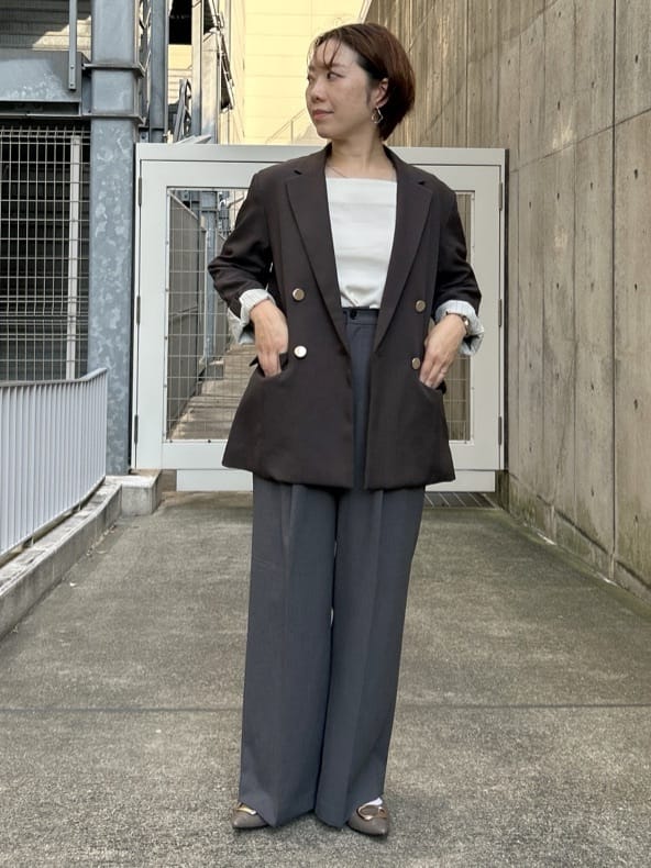 ga_riさんの「THE SHOP TK｜【今羽織るなら】ダブルブレストジャケット【セットアップ可/洗える】」を使ったコーディネート