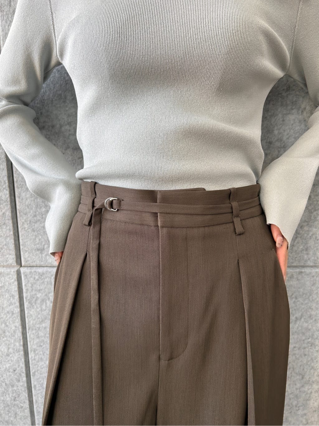 harunaさんの「CODE A｜urban tailor wide trousers」を使ったコーディネート