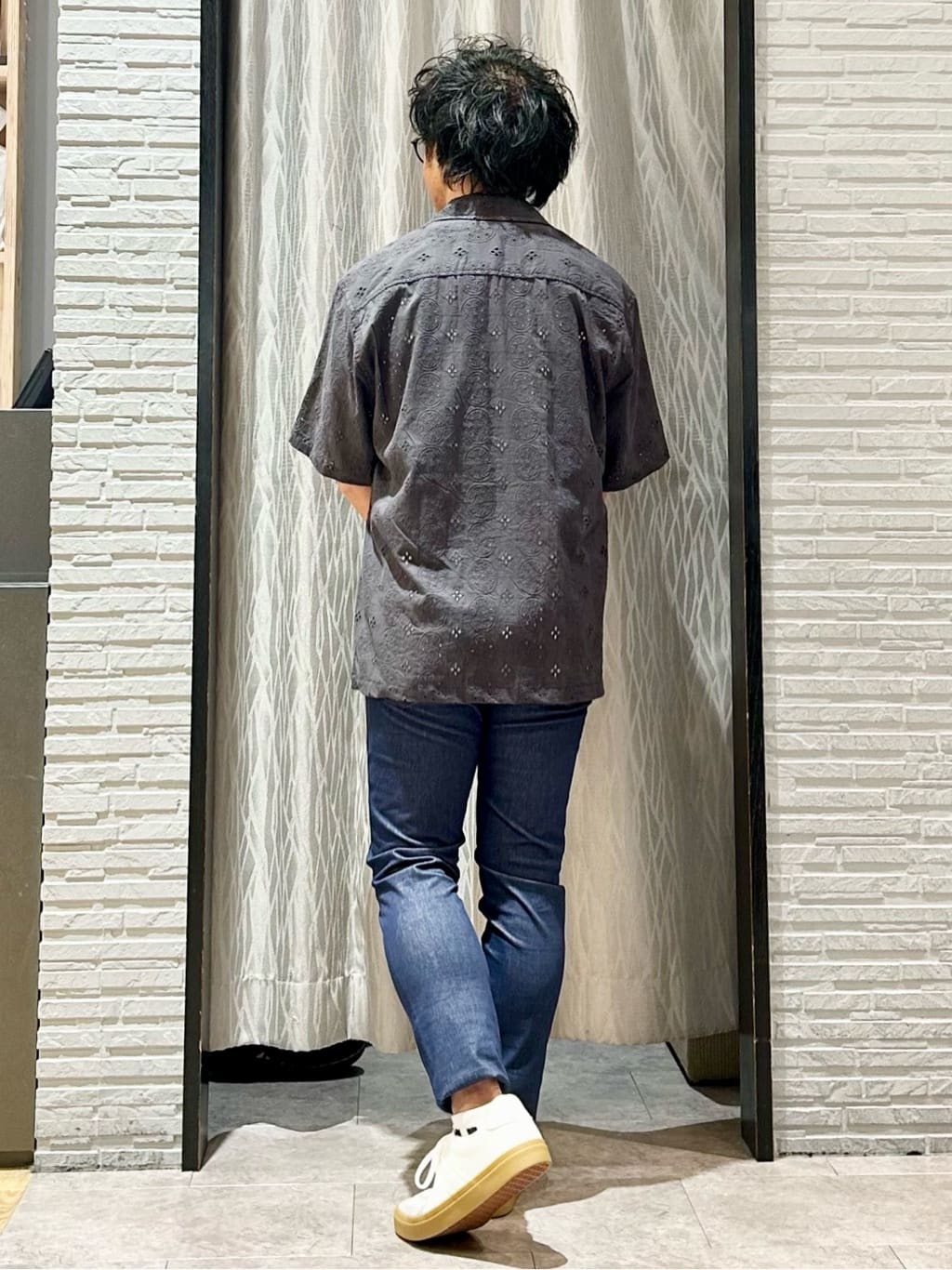 KENJI Iさんの「THE SHOP TK｜アートグラフィック 半袖Tシャツ 洗濯機OK」を使ったコーディネート