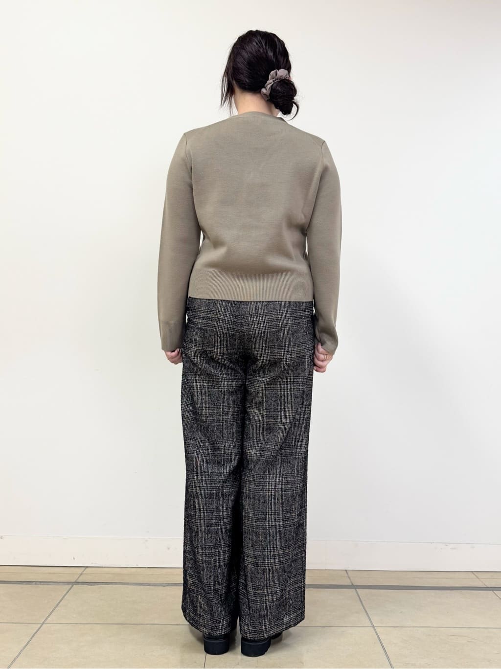 なかもとあきさんの「DRESSTERIOR｜ミラノリブカーディガン」を使ったコーディネート