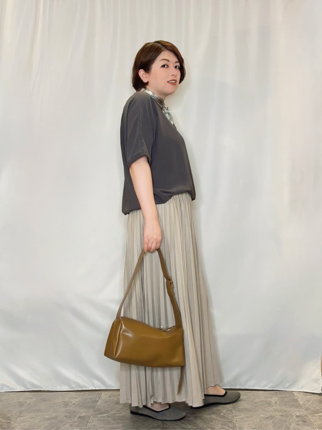 たみさんの「SHOO･LA･RUE｜【洗濯後しわになりにくい】さらっとタッチの 5分袖ドルマンブラウス」を使ったコーディネート